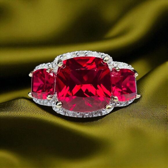 10K Gold- Ruby & Halo Diamond Ring -Size 7- 4 CTTW Three Stone Cushion Cut -3.4g - Picture 1 of 16
